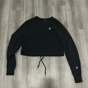 Cute plain black cropped sweater
